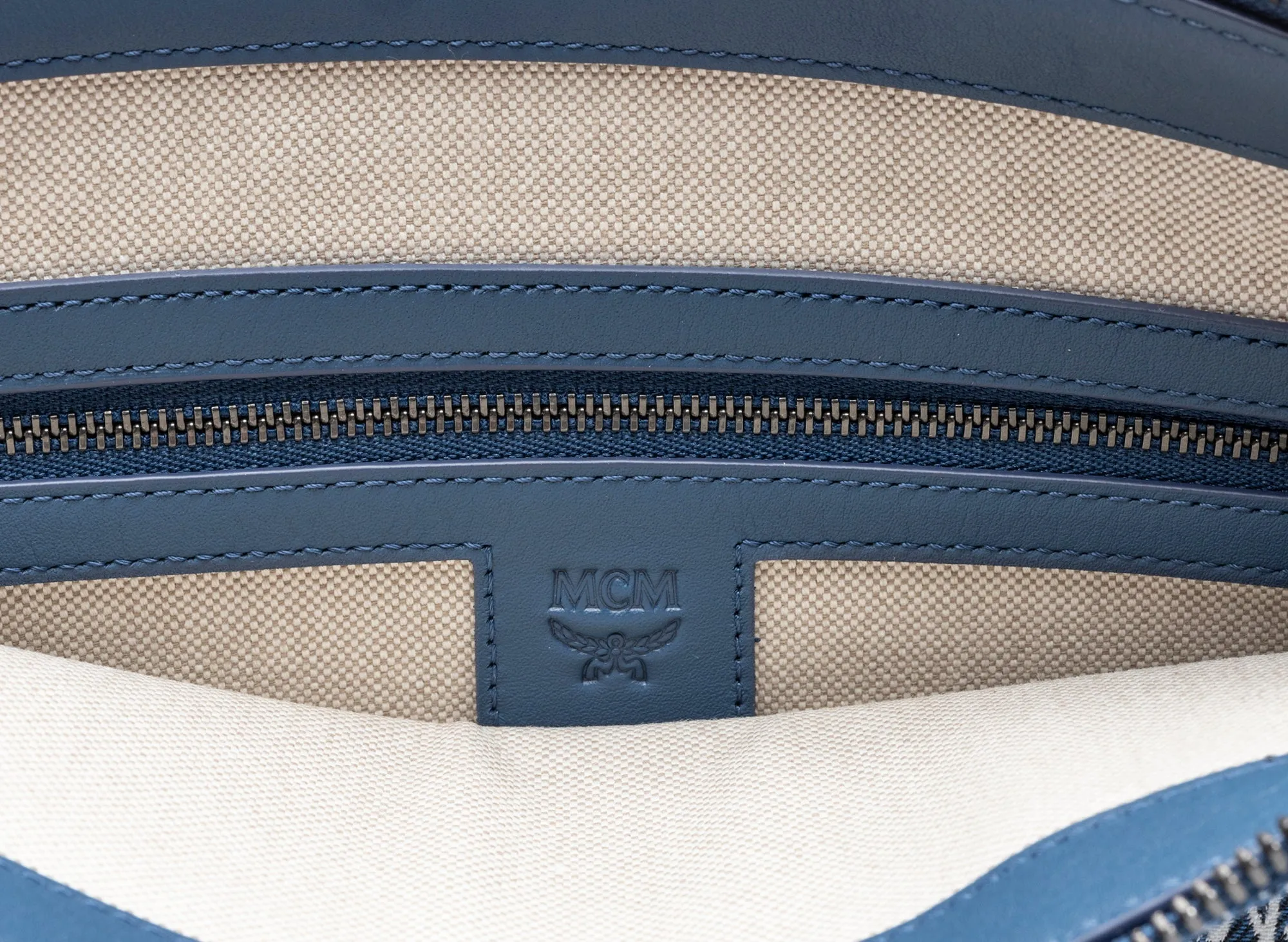MCM Medium Vintage Aren Flat Pouch