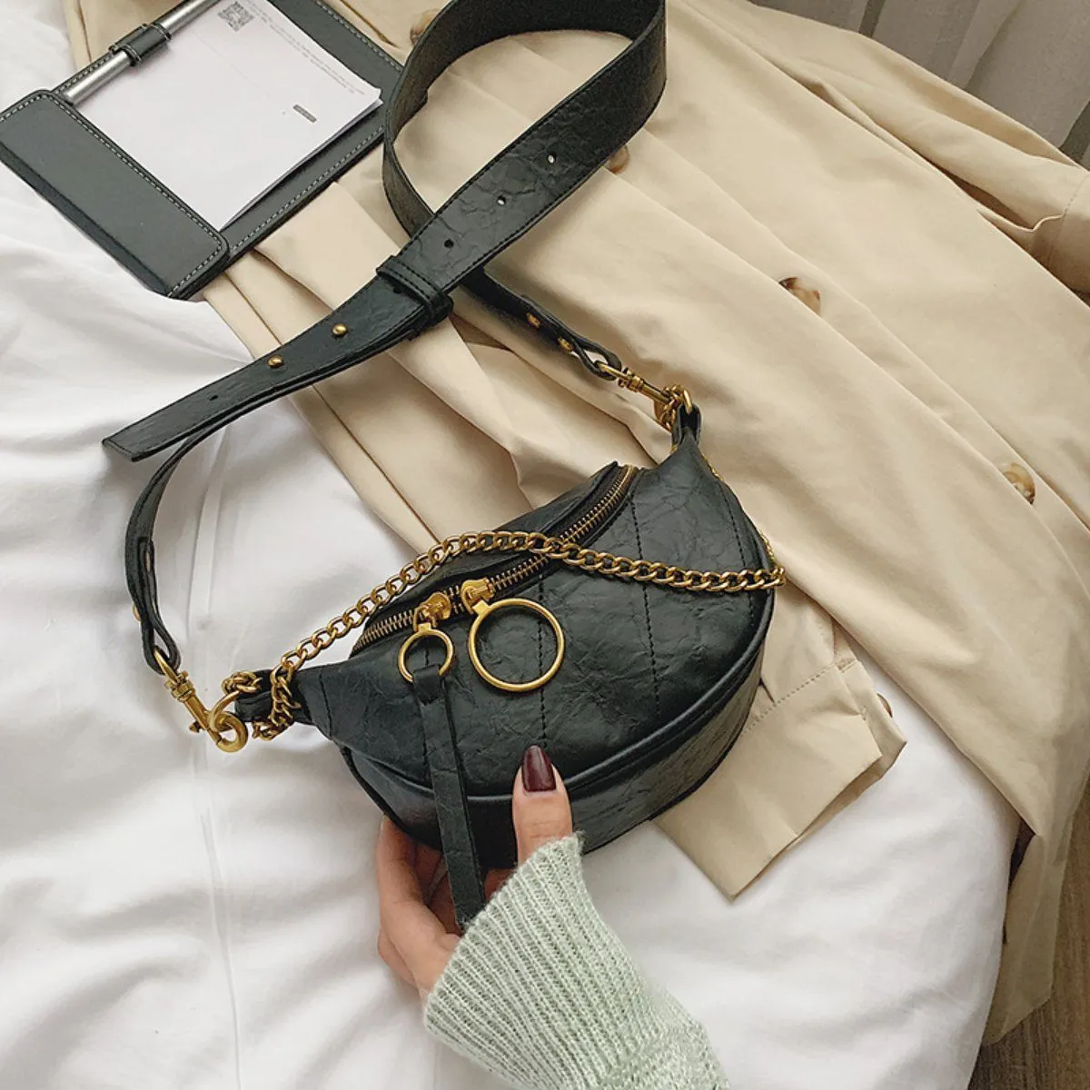 Trendy Cross Body Bag with Gold Colored Chains